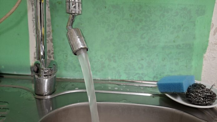 Voda-Ilustrativna-fotografija-Sloboden-pecat-scaled