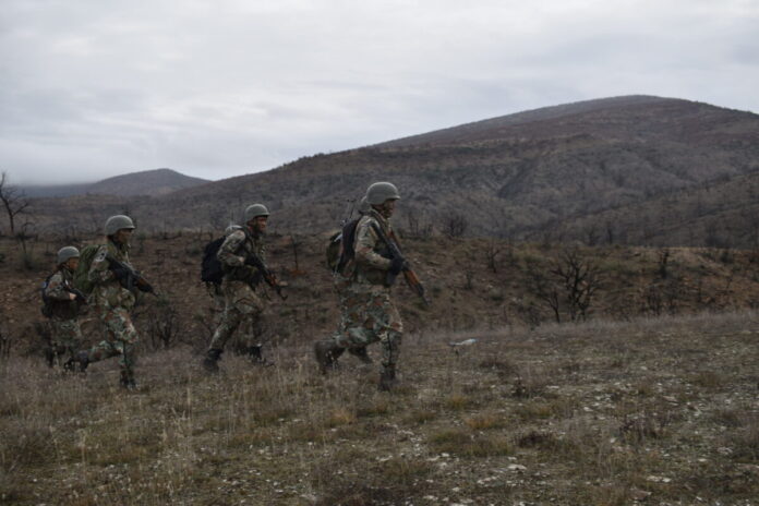 makedonski-vojnici-na-obuka-vo-krivolak-i-veles-so-britanski-instruktori-5-6fev26-foto-arm-e1770415138230