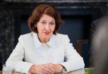 Siljanovska-Davkovacongratulates Radev on victory, expects constructive approach and understanding of need for enlargement